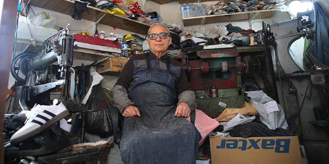 11 yaşında çıraklıkla başladı: 6 metrekarede 44 yıldır ayakkabı tamir ediyor 2